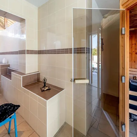 Apartment Near In Sunny Les Landes Parentis-en-Born